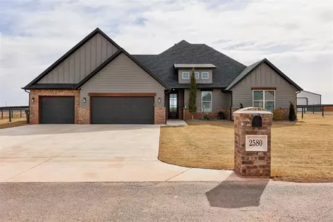 2580 Sunset Ct, Guthrie, OK 73044
