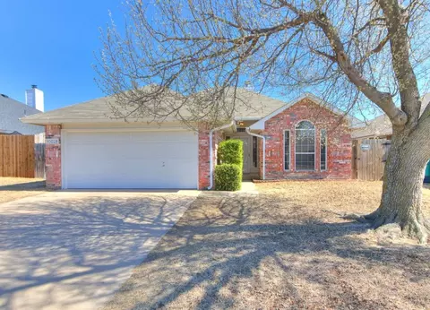 13028 Maple Leaf Dr, Oklahoma City, OK 73170