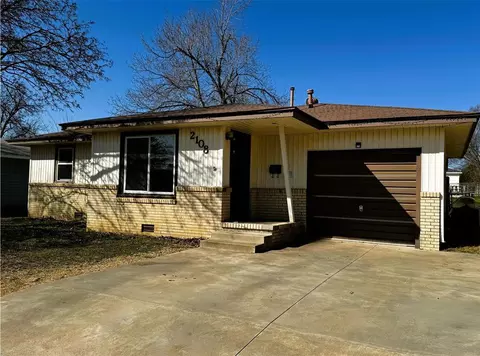 2108 Joe St, Ponca City, OK 74601