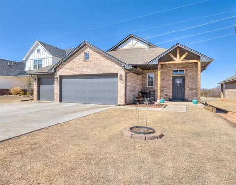 17765 Walnut Creek Rd, Edmond, OK 73012
