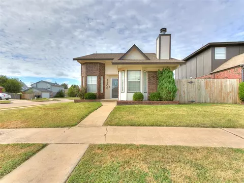 1500 Westmore Dr, Moore, OK 73170 photo 4