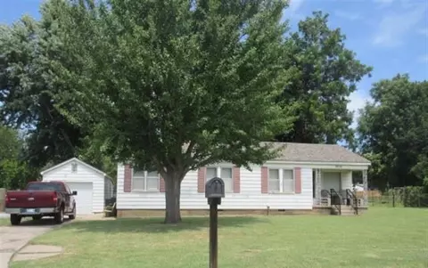 3909 Thomas Dr, Del City, OK 73115