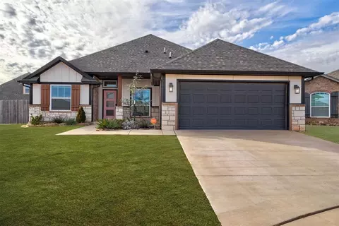 2112 Manderly Ct, Norman, OK 73026