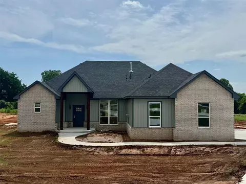 2447 Raven Cir, Blanchard, OK 73010