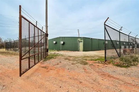 14201 Green Meadows Rd, Noble, OK 73068