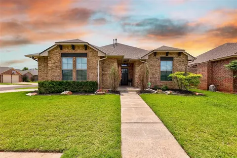 3300 NW 164th Ter, Edmond, OK 73013