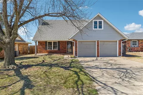 517 Crown Dr, Yukon, OK 73099