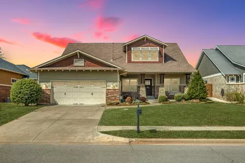 4801 First Light Ln, Edmond, OK 73034