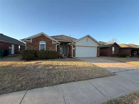 10704 NW 36th Pl, Yukon, OK 73099