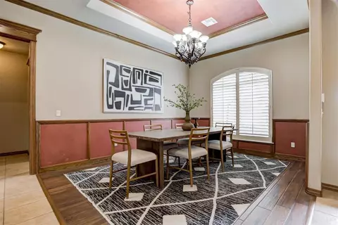1325 Circle Bend Ct, Edmond, OK 73034