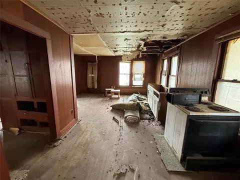 212 S 4th St, Mcloud, OK 74851 photo 7