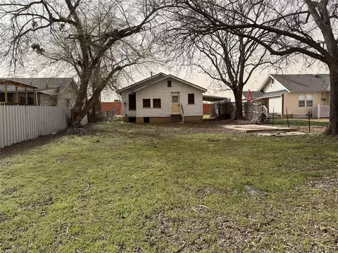 212 S 4th St, Mcloud, OK 74851 photo 6