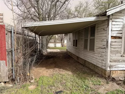 212 S 4th St, Mcloud, OK 74851 photo 3