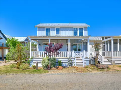 29 Boardwalk #F, Carlton Landing, OK 74432