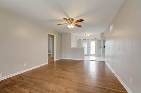 616 E Rose Dr, Midwest City, OK 73110
