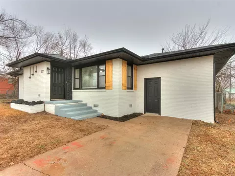 325 S 4th St, Mcloud, OK 74851 photo 3