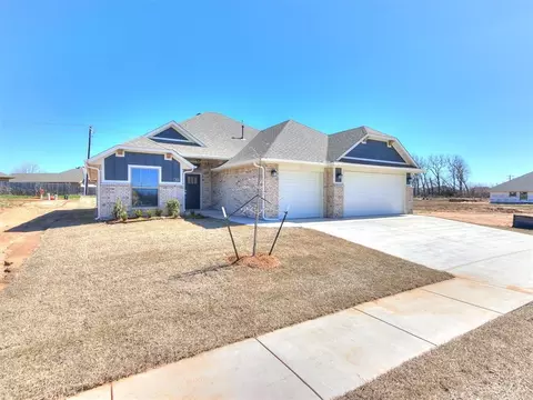 7624 Three Woods Ln, Yukon, OK 73099