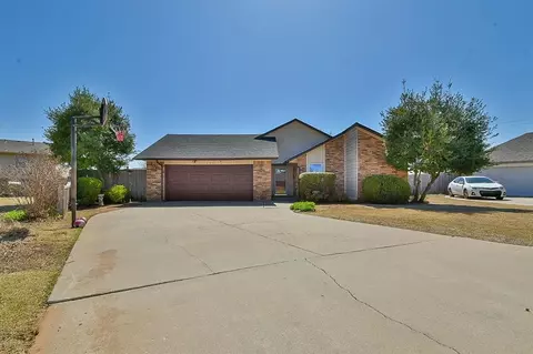 208 Andrea Reve Pl, Moore, OK 73160