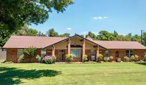 14675 Country Ln, Kingfisher, OK 73750