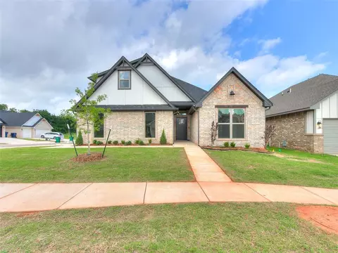 16205 Brenton Hills Ave, Edmond, OK 73013