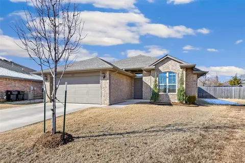 11633 SW 8th Cir, Yukon, OK 73099