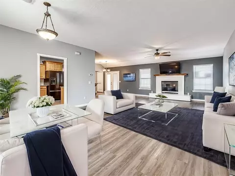 903 Dana Ave, Hinton, OK 73047