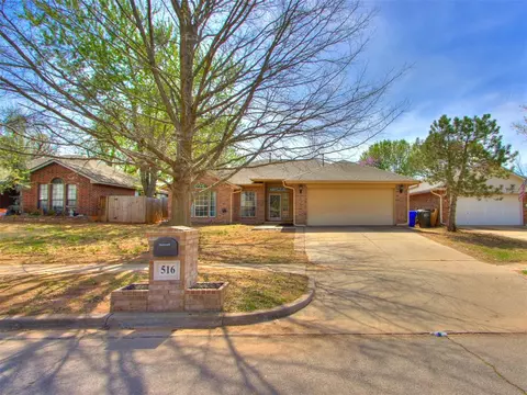 516 Goshawk Dr, Norman, OK 73072 photo 2