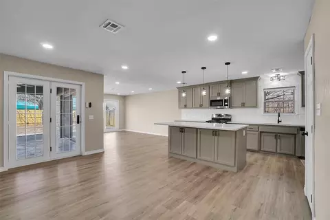 703 Comanche Trl, Altus, OK 73521 photo 13