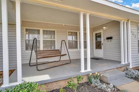 509 Birch St, Altus, OK 73521 photo 2