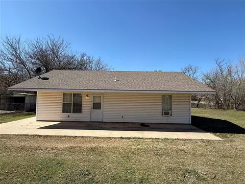 5 S 8th St, Agra, OK 74824