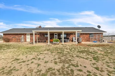 1734 E Orme Ln, Anadarko, OK 73005 photo 24