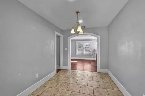 721 E Cypress St, Altus, OK 73521 photo 6