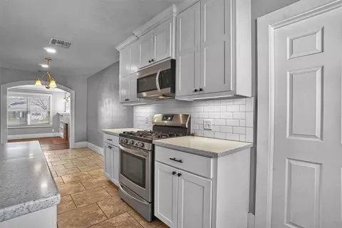 721 E Cypress St, Altus, OK 73521 photo 11