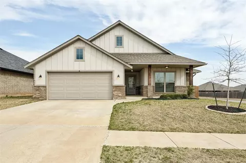 9445 NW 88th St, Yukon, OK 73099