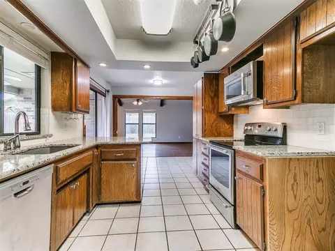816 Turtle Creek Rd, Moore, OK 73170 photo 15