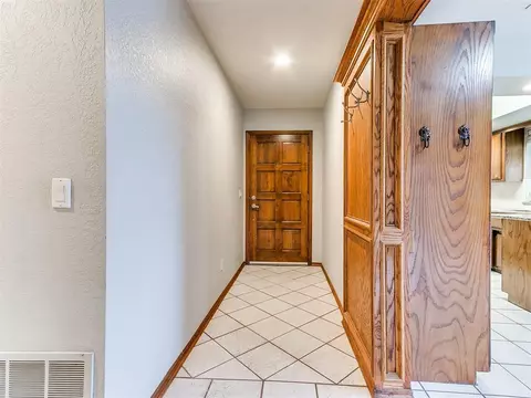 816 Turtle Creek Rd, Moore, OK 73170 photo 5