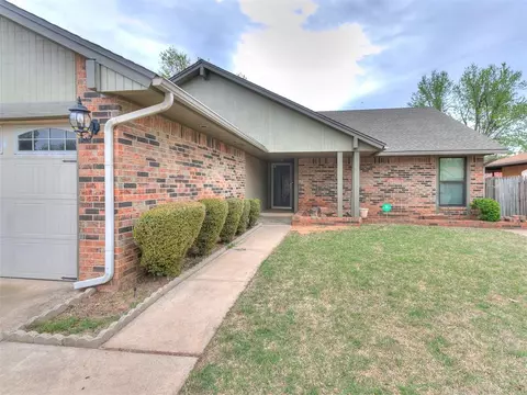 816 Turtle Creek Rd, Moore, OK 73170 photo 3