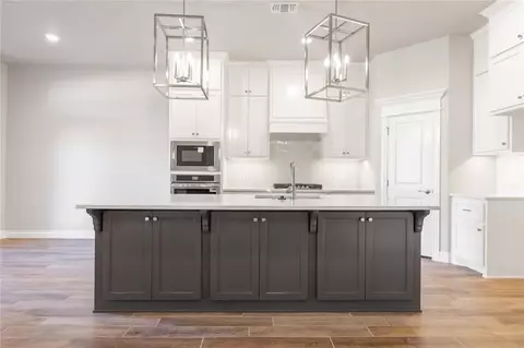 15908 Coneflower Dr, Edmond, OK 73013