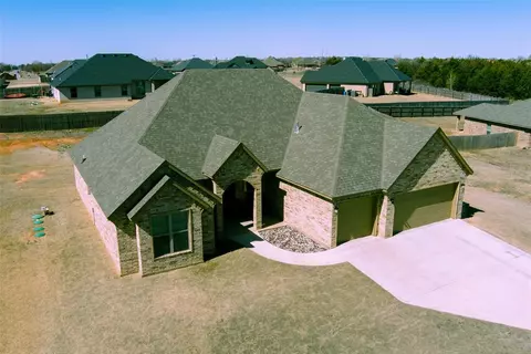 13121 NE Jaguar Ln, Elgin, OK 73538