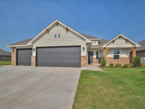 5001 Misty Wood Ln, Mustang, OK 73064
