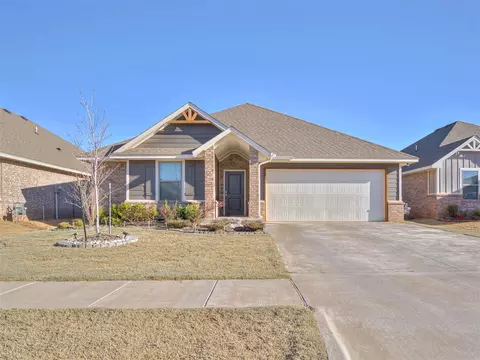 12325 SW 31st St, Yukon, OK 73099