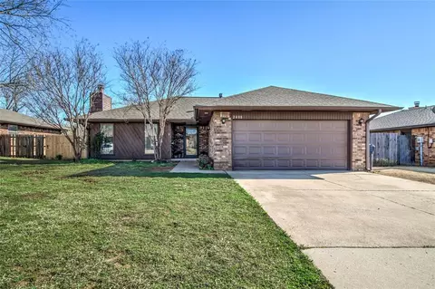 2408 Cypress Ct, Edmond, OK 73013