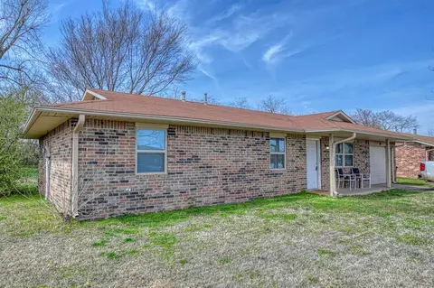 549 Sue Ln, Mcloud, OK 74851 photo 3