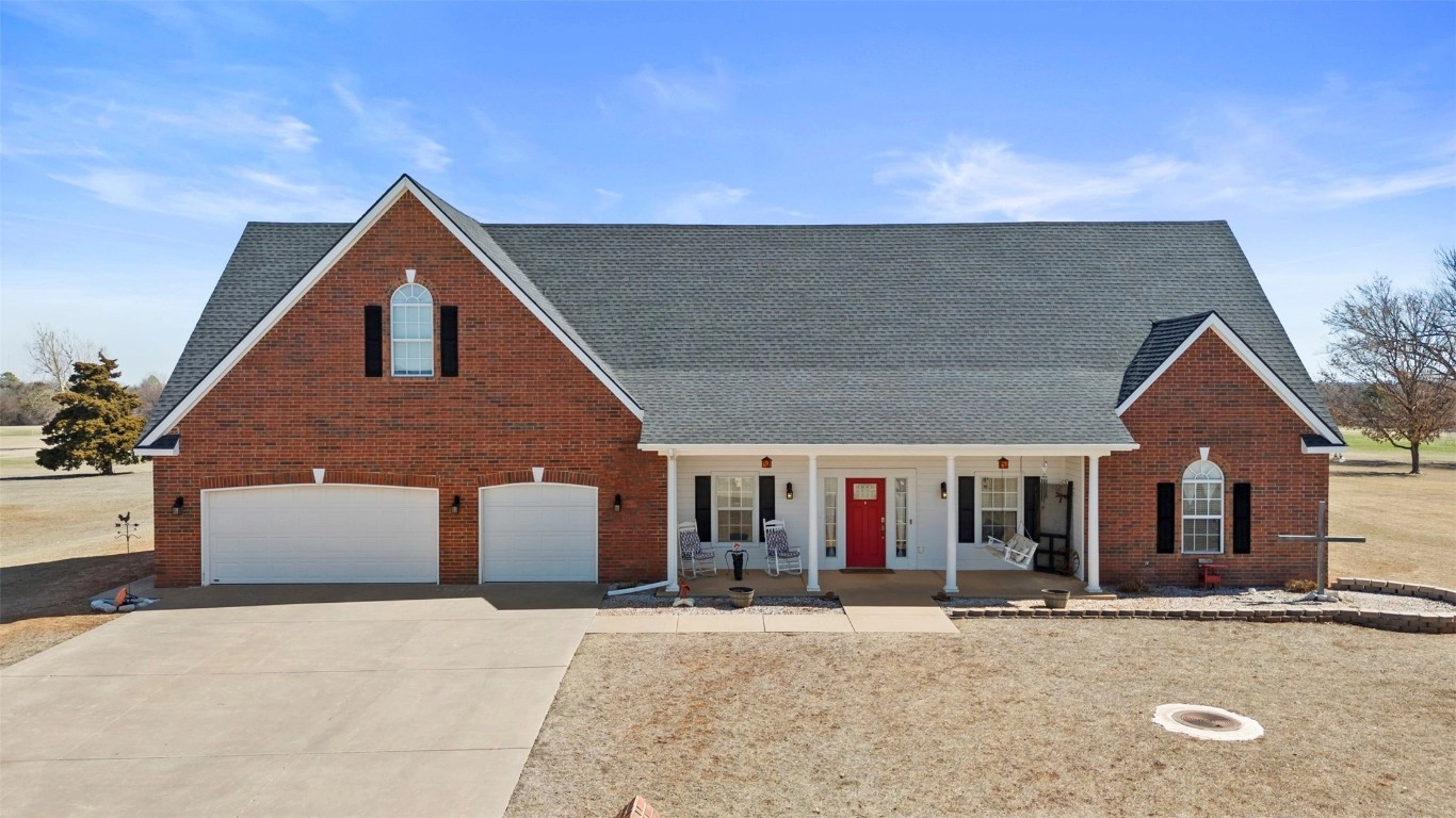 1912 EAGLE LN  