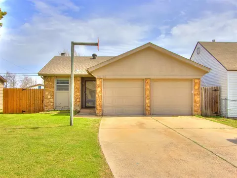 5004 N Asbury Rd, Bethany, OK 73008