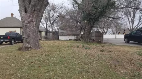 114 N Barker Ave, El Reno, OK 73036