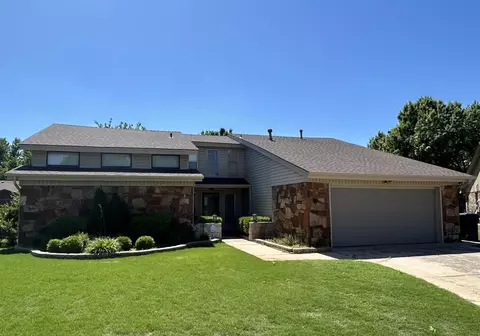 1921 Norwich Cir, Yukon, OK 73099