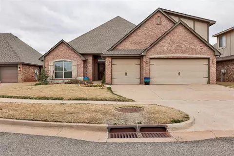 19213 Blossom Ct, Edmond, OK 73012