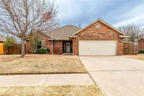521 Morningside Dr, Yukon, OK 73099