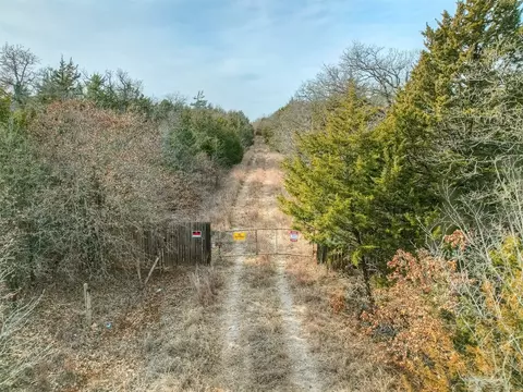 S Post Road, Guthrie, OK 73044 photo 3